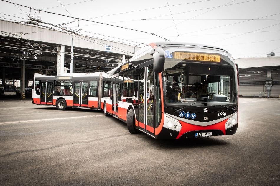 Velkokapacitní autobus SOR